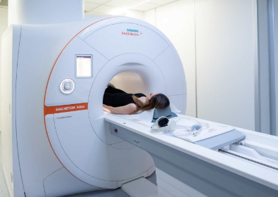 Esempio risonanza magnetica addominale per claustrofobici
